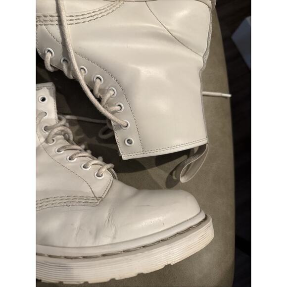 Dr. Martens 14357 Boots Men’s 8 Women’s 9 EU 41 White Smooth Leather Eye Lace UK main image 13